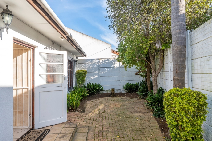 2 Bedroom Property for Sale in Vredekloof Western Cape